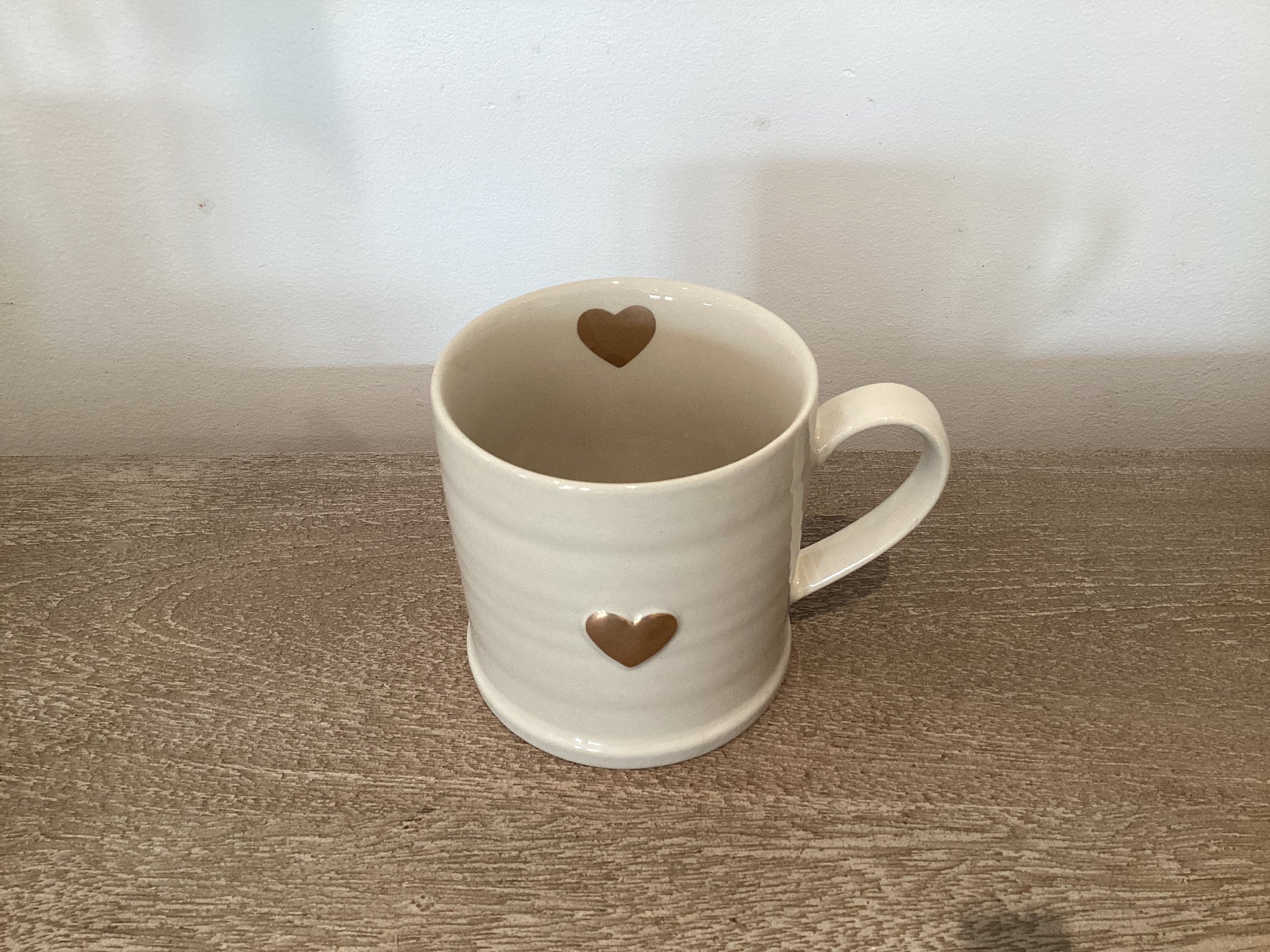 Gold heart mug